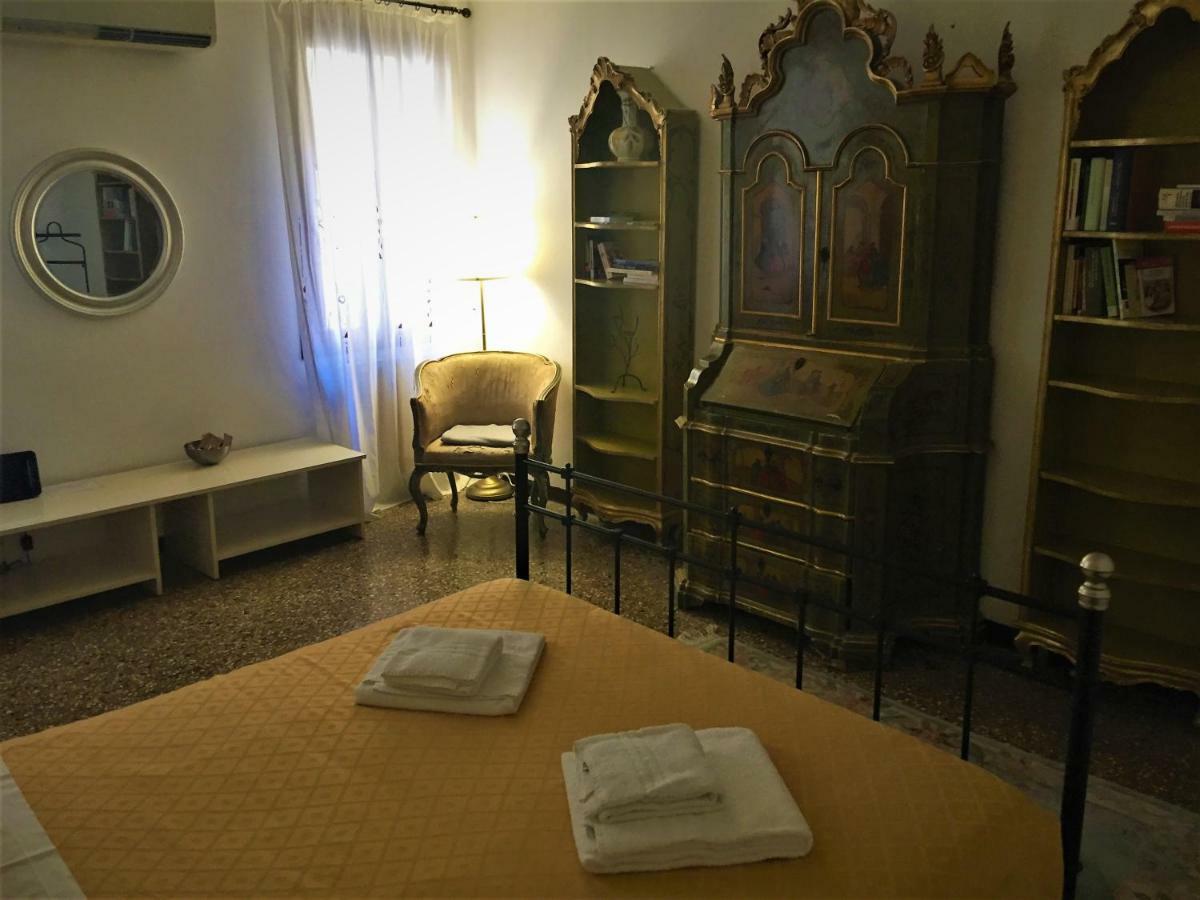 Appartamento Ruga Giuffa Venice Exterior photo